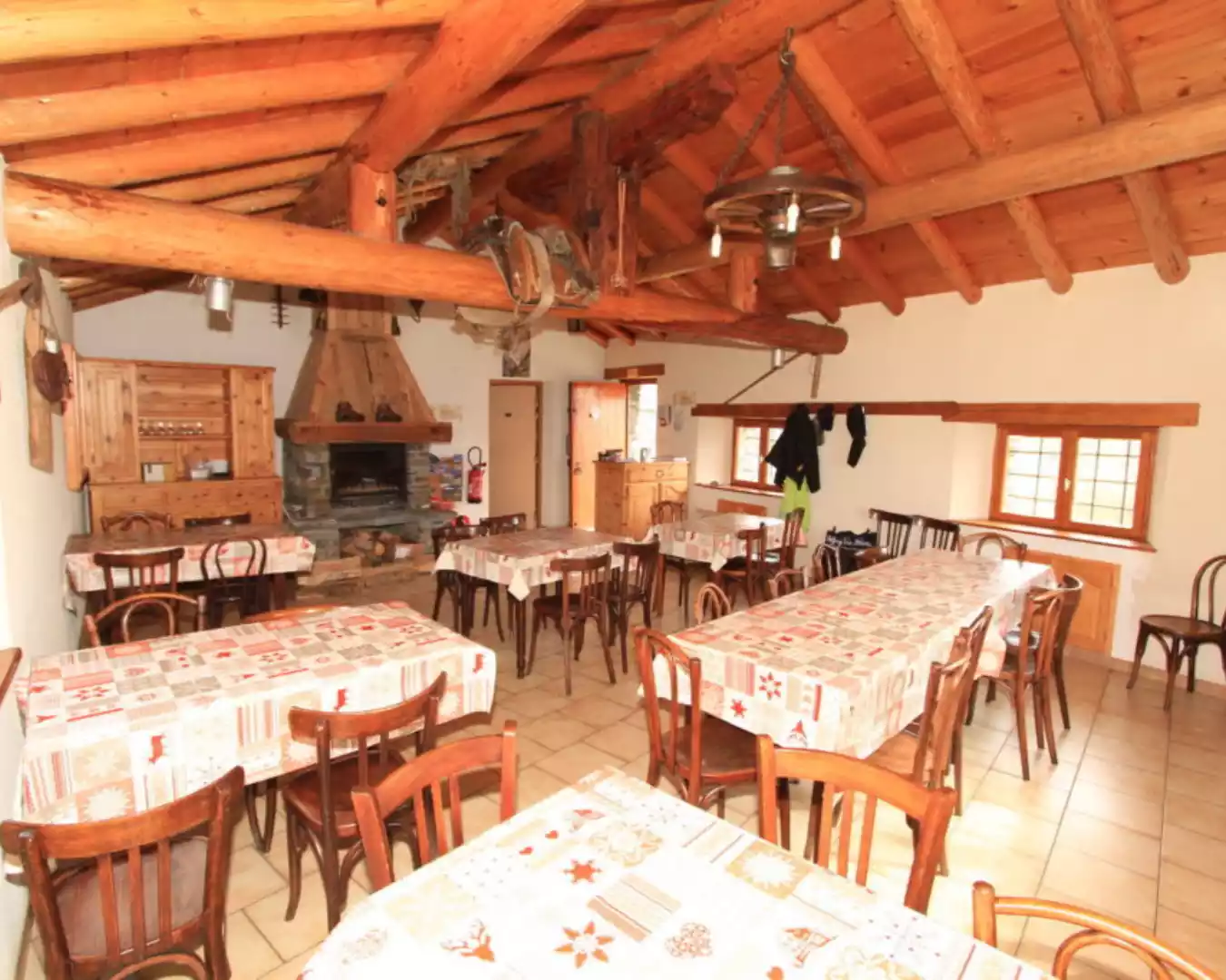 Refuge du Lac Blanc en Vanoise 022 Refuge du Lac Blanc en Vanoise - Inntérieur Salle à manger