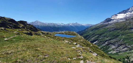 Bellecombe Lake Tower 3 Hiking - Tower of Bellecombe Lakes - Refuge du Lac Blanc en Vanoise 05